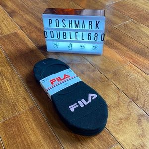 3 pairs of woman’s shoe liners